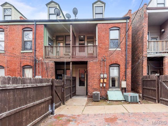 805 Russell Boulevard, St Louis, MO 63104