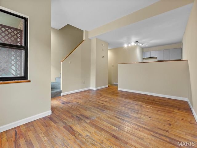 805 Russell Boulevard, St Louis, MO 63104