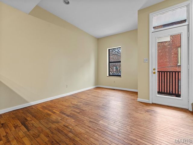 805 Russell Boulevard, St Louis, MO 63104