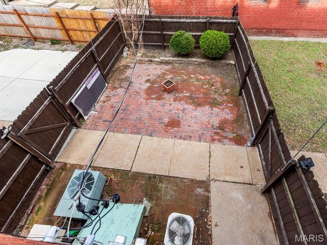 805 Russell Boulevard, St Louis, MO 63104