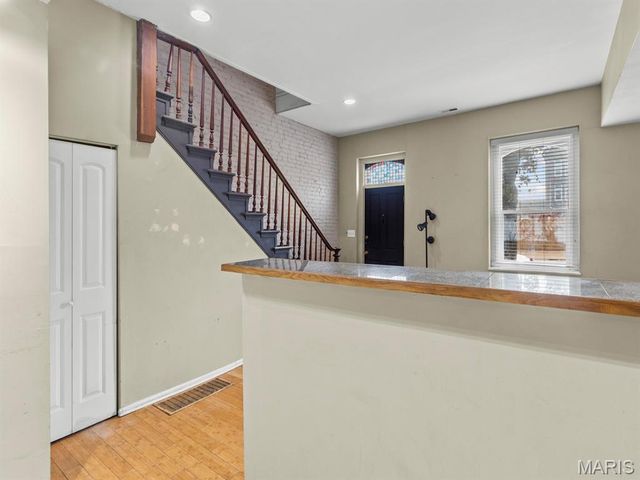 805 Russell Boulevard, St Louis, MO 63104