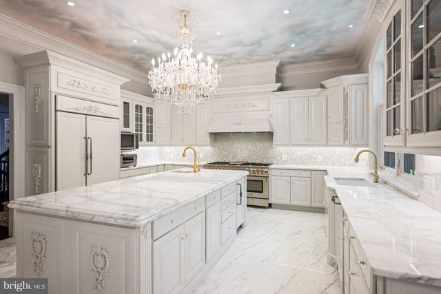 9120 MINE RUN DR, Great Falls, VA 22066