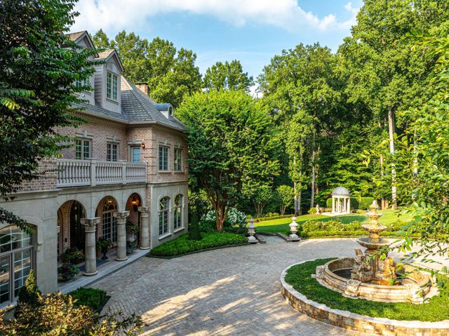9120 MINE RUN DR, Great Falls, VA 22066