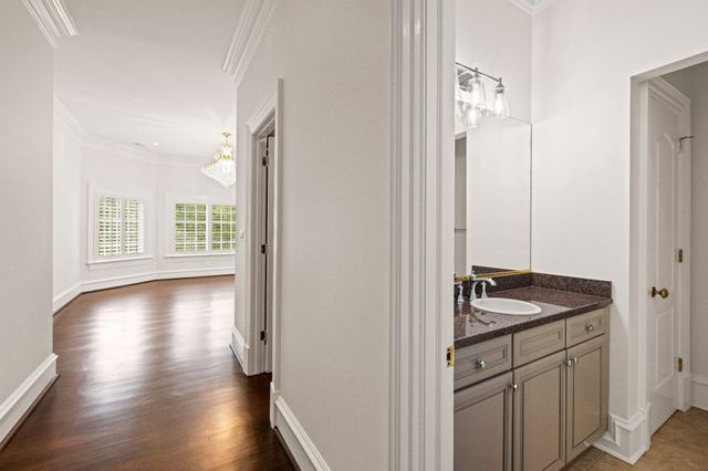 9120 MINE RUN DR, Great Falls, VA 22066