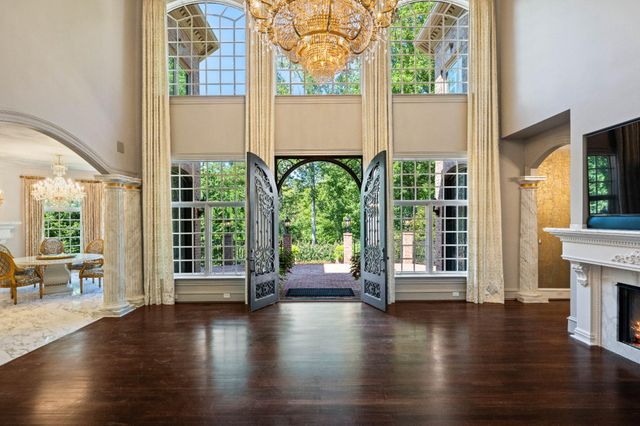 9120 MINE RUN DR, Great Falls, VA 22066