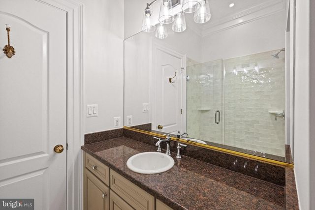 9120 MINE RUN DR, Great Falls, VA 22066