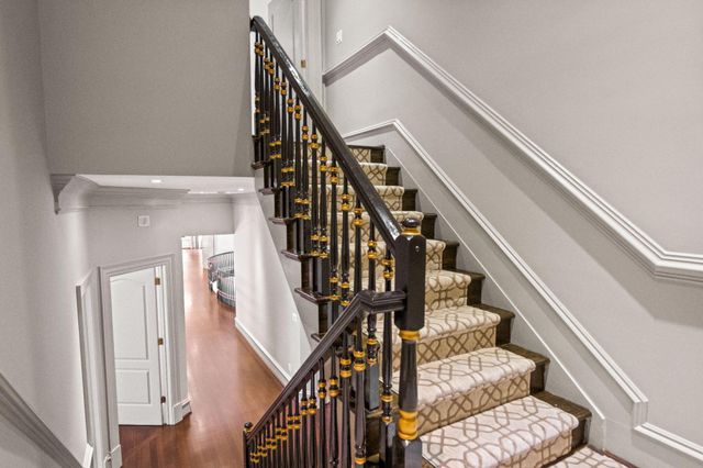 9120 MINE RUN DR, Great Falls, VA 22066