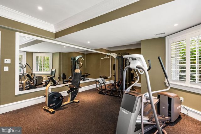 9120 MINE RUN DR, Great Falls, VA 22066