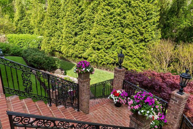 9120 MINE RUN DR, Great Falls, VA 22066