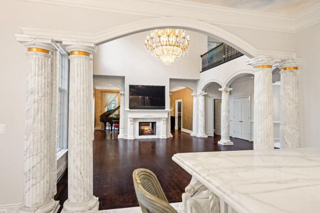 9120 MINE RUN DR, Great Falls, VA 22066
