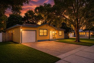 713 NE 35th Street, Oakland Park, FL 33334