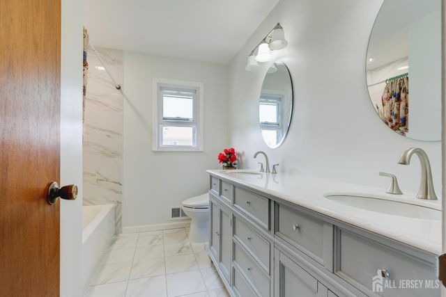 23 Charlton Avenue, Piscataway, NJ 08854