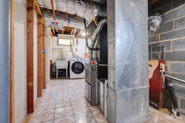 23 Charlton Avenue, Piscataway, NJ 08854