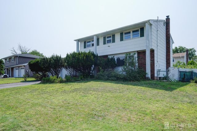 23 Charlton Avenue, Piscataway, NJ 08854