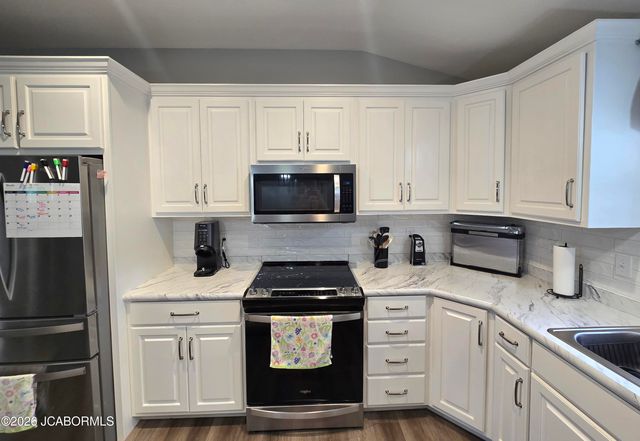 5820 HORSESHOE DRIVE, Jefferson City, MO 65109