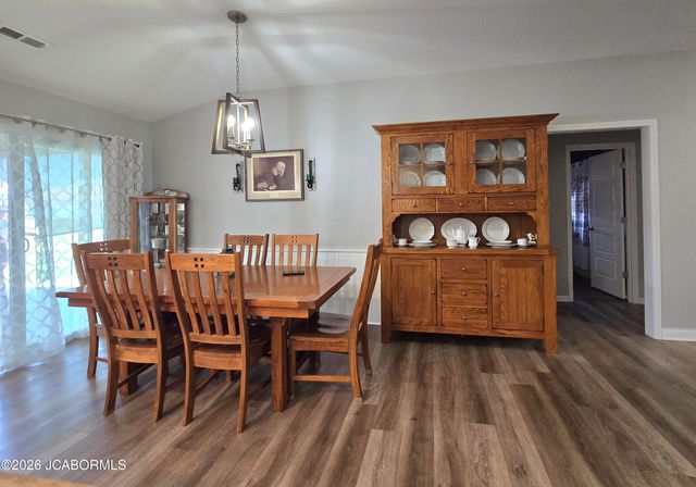 5820 HORSESHOE DRIVE, Jefferson City, MO 65109