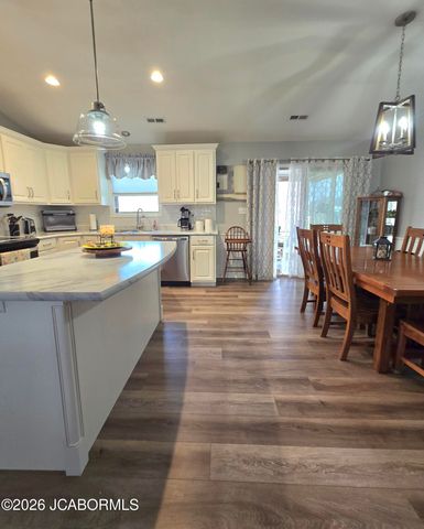 5820 HORSESHOE DRIVE, Jefferson City, MO 65109