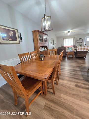 5820 HORSESHOE DRIVE, Jefferson City, MO 65109