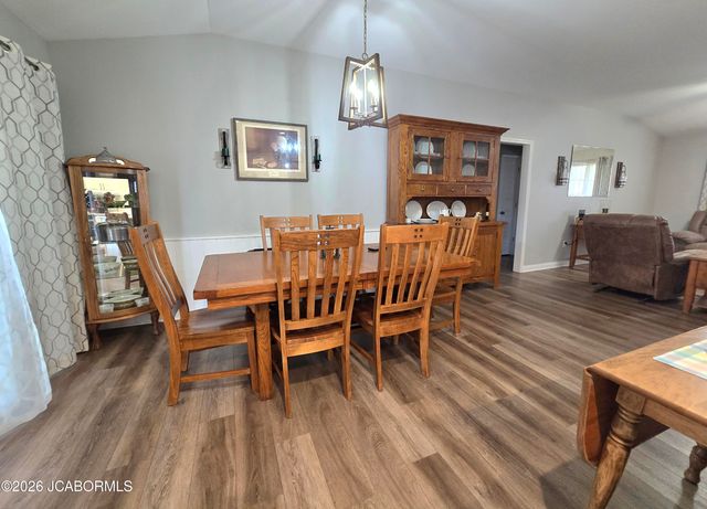 5820 HORSESHOE DRIVE, Jefferson City, MO 65109