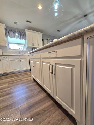 5820 HORSESHOE DRIVE, Jefferson City, MO 65109