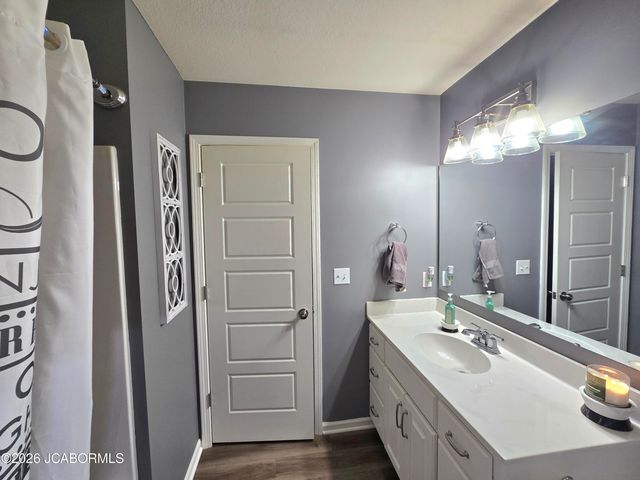 5820 HORSESHOE DRIVE, Jefferson City, MO 65109