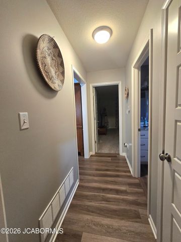 5820 HORSESHOE DRIVE, Jefferson City, MO 65109