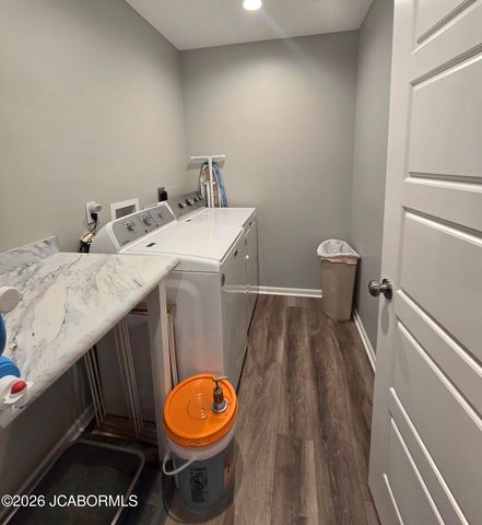 5820 HORSESHOE DRIVE, Jefferson City, MO 65109