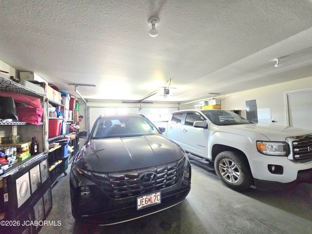 5820 HORSESHOE DRIVE, Jefferson City, MO 65109