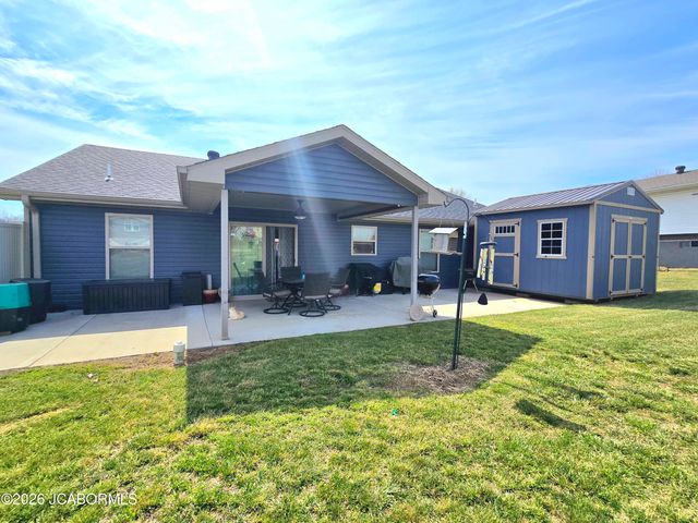 5820 HORSESHOE DRIVE, Jefferson City, MO 65109