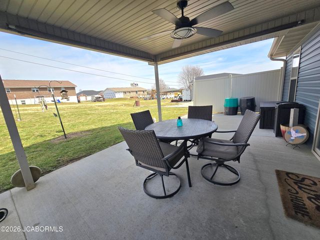 5820 HORSESHOE DRIVE, Jefferson City, MO 65109