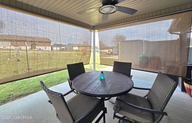 5820 HORSESHOE DRIVE, Jefferson City, MO 65109