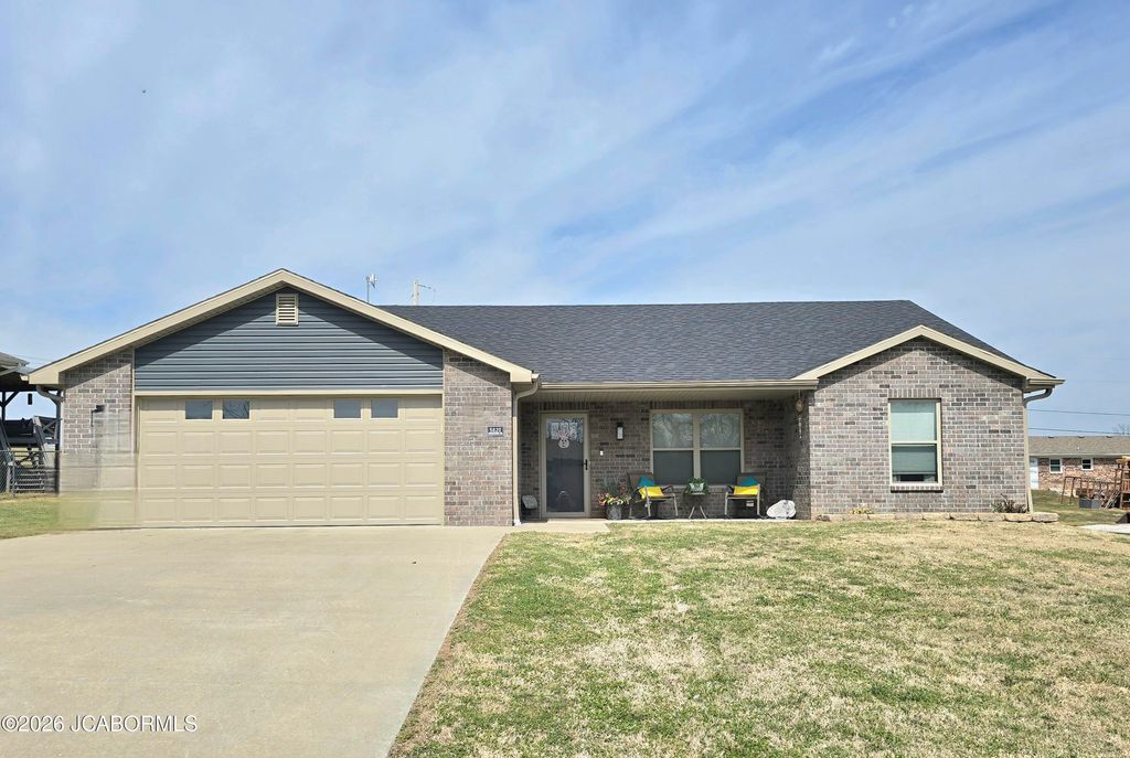 5820 HORSESHOE DRIVE, Jefferson City, MO 65109