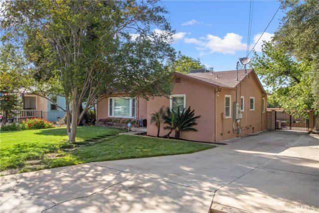 546 North Place, Redlands, CA 92373