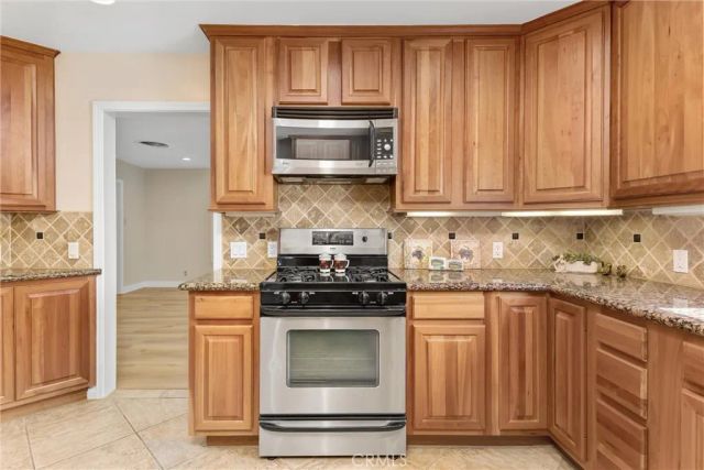 546 North Place, Redlands, CA 92373