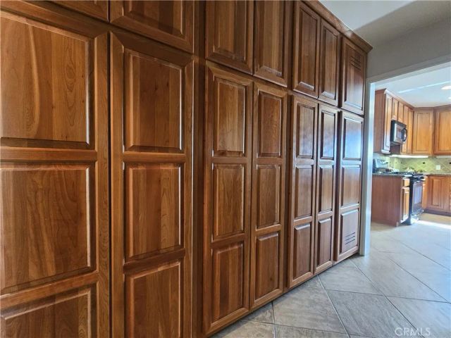 546 North Place, Redlands, CA 92373