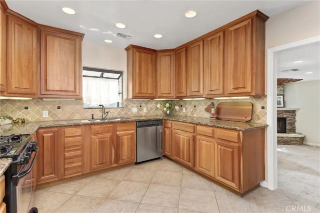 546 North Place, Redlands, CA 92373