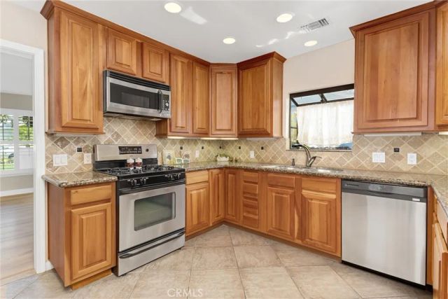 546 North Place, Redlands, CA 92373