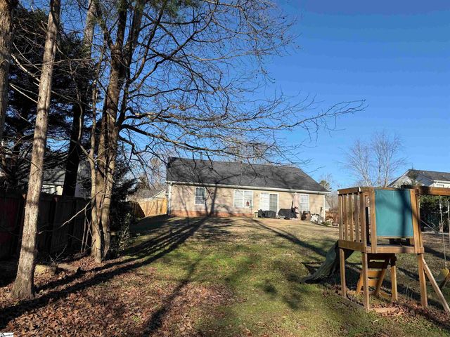 9 Canterbrooke Court, Fountain Inn, SC 29644