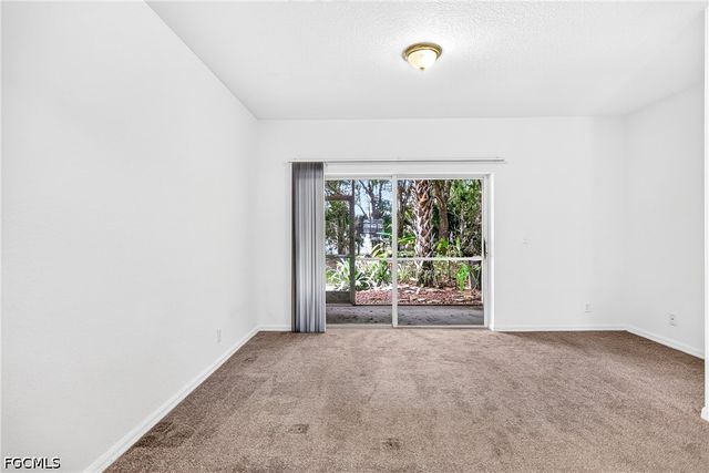 8073 Pacific Beach DR, Fort Myers, FL 33966