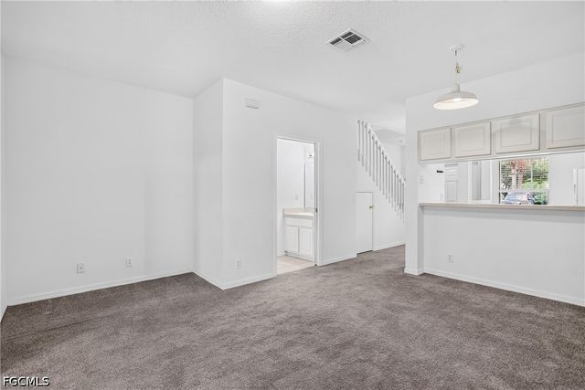 8073 Pacific Beach DR, Fort Myers, FL 33966