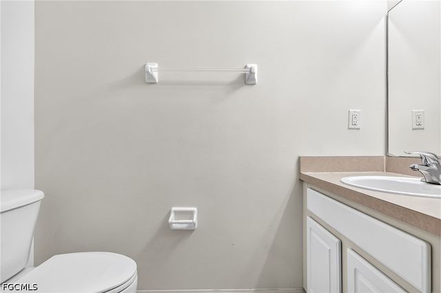 8073 Pacific Beach DR, Fort Myers, FL 33966