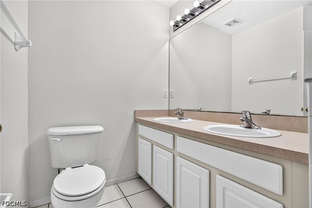 8073 Pacific Beach DR, Fort Myers, FL 33966