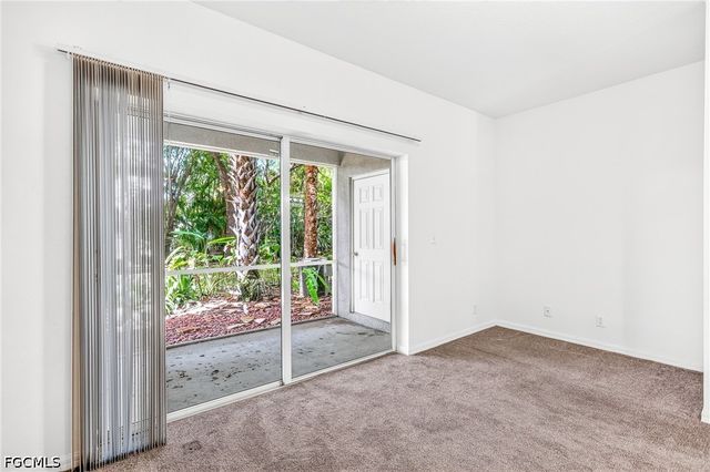 8073 Pacific Beach DR, Fort Myers, FL 33966