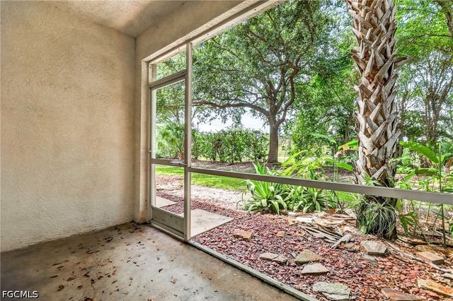 8073 Pacific Beach DR, Fort Myers, FL 33966