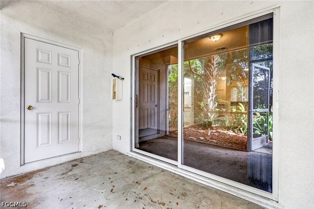 8073 Pacific Beach DR, Fort Myers, FL 33966