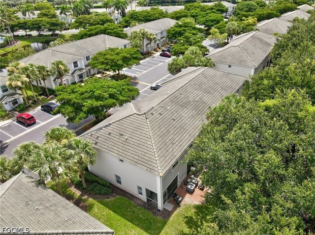 8073 Pacific Beach DR, Fort Myers, FL 33966