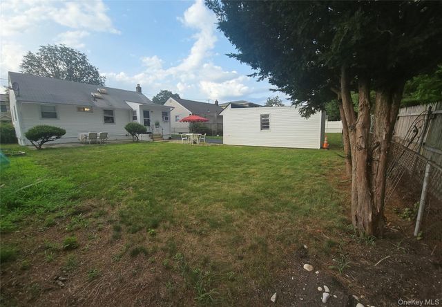 107 Nevada Street, Hicksville, NY 11801