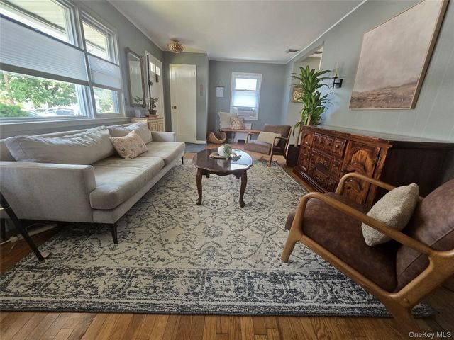107 Nevada Street, Hicksville, NY 11801