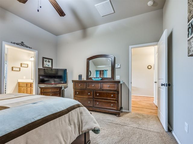 18204 Summer Grove Avenue, Edmond, OK 73012