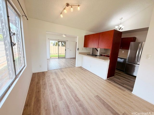 94-211 Keaolani Street, Mililani, HI 96789